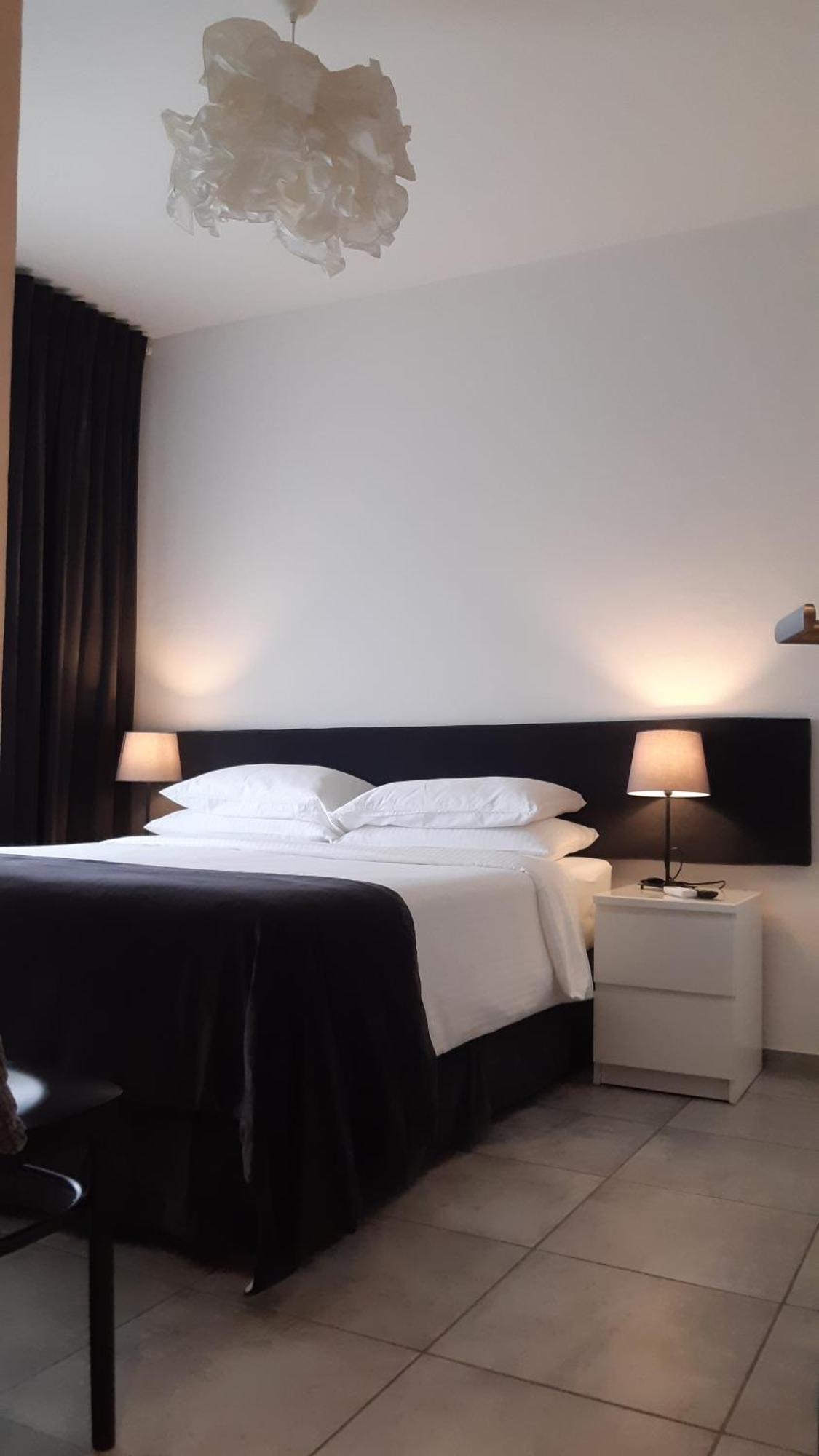 La Duchessa Hotell Alba  Exteriör bild